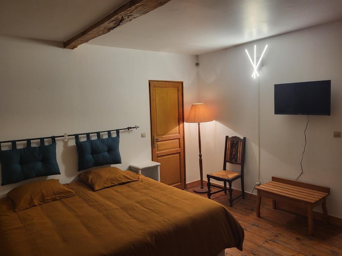 Domaine De La Sarrotte Bed and Breakfast Saugon Εξωτερικό φωτογραφία