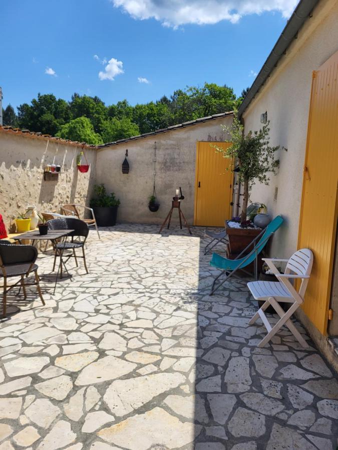 Domaine De La Sarrotte Bed and Breakfast Saugon Εξωτερικό φωτογραφία