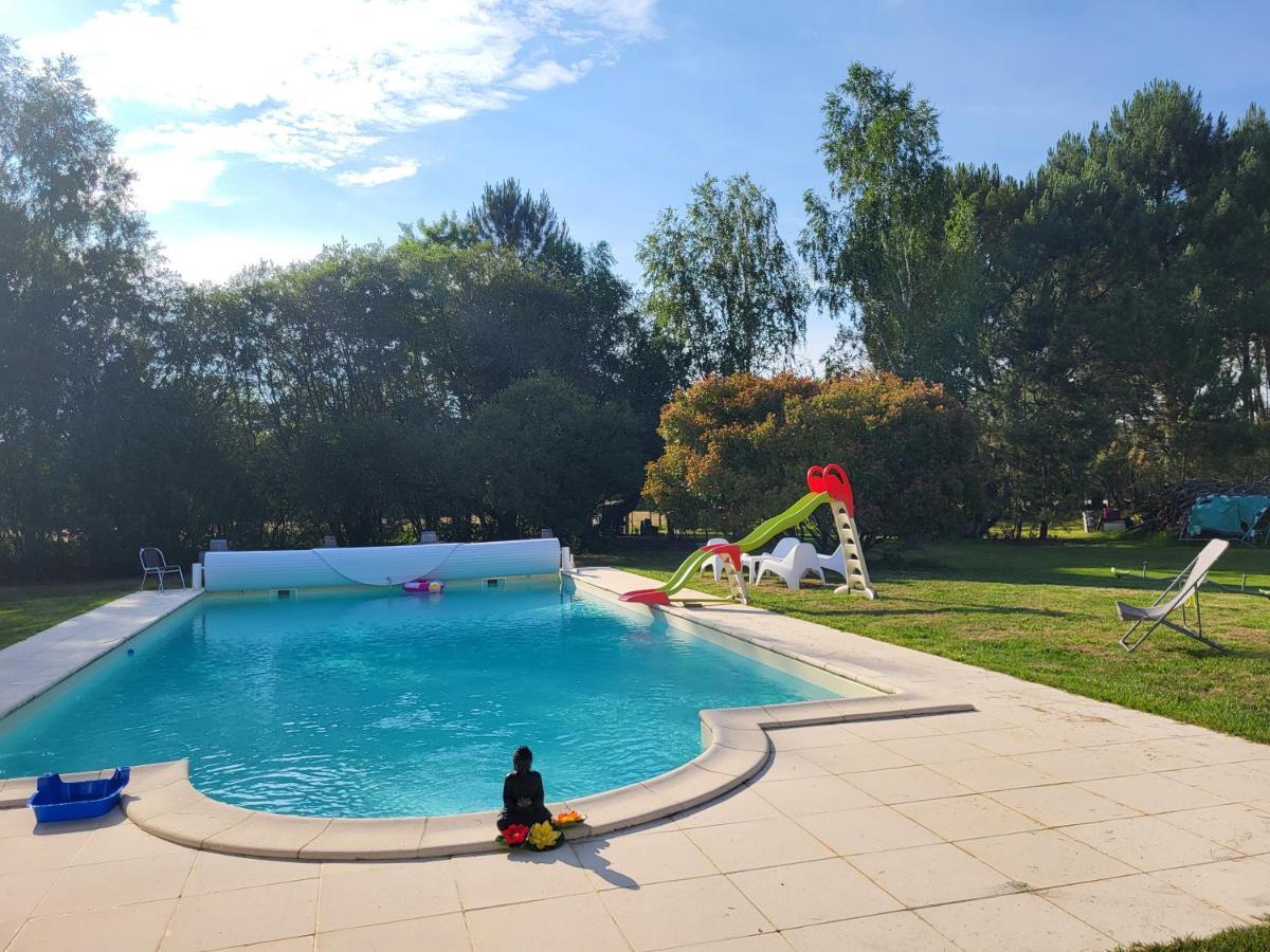 Domaine De La Sarrotte Bed and Breakfast Saugon Εξωτερικό φωτογραφία