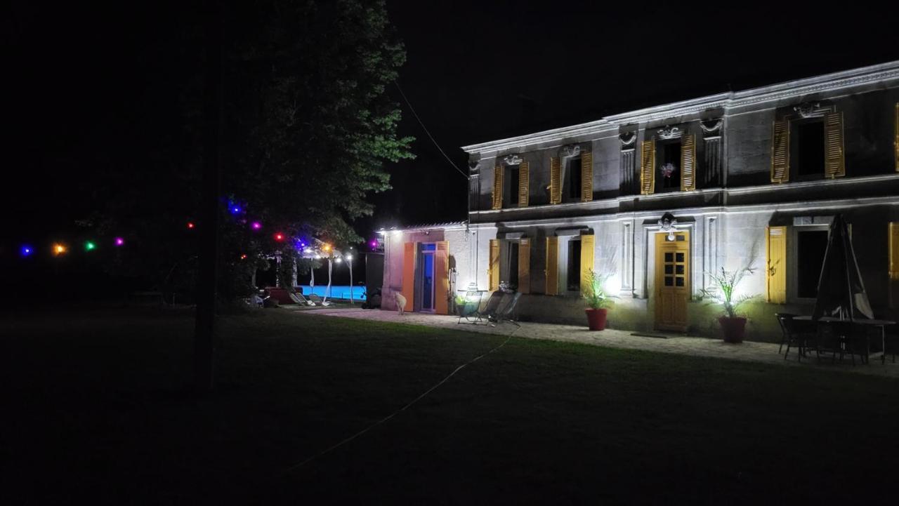 Domaine De La Sarrotte Bed and Breakfast Saugon Εξωτερικό φωτογραφία